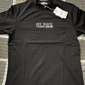 Off-White Black tee shirt